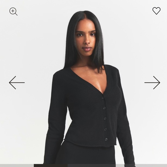 SKIMS Featherweight Cashmere Cardigan in ONYX (black) - Picture 2 of 6